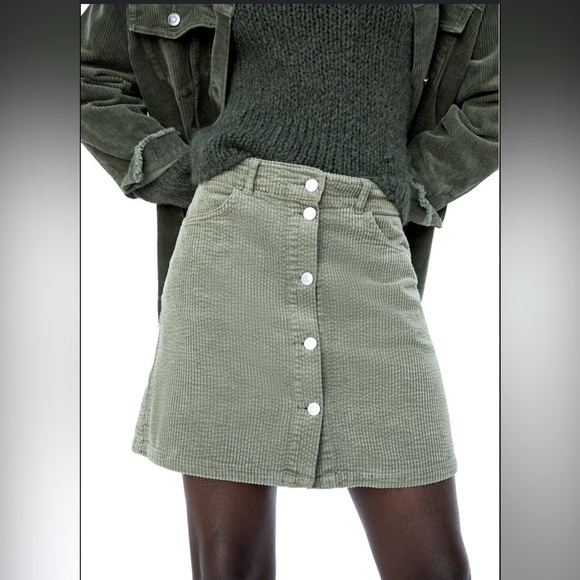 Zara Dresses & Skirts - Zara corduroy button down skirt S